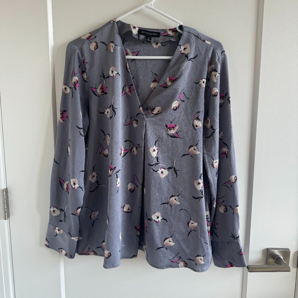 Banana Republic Womens Blouse Pleated V Neckline Floral Top